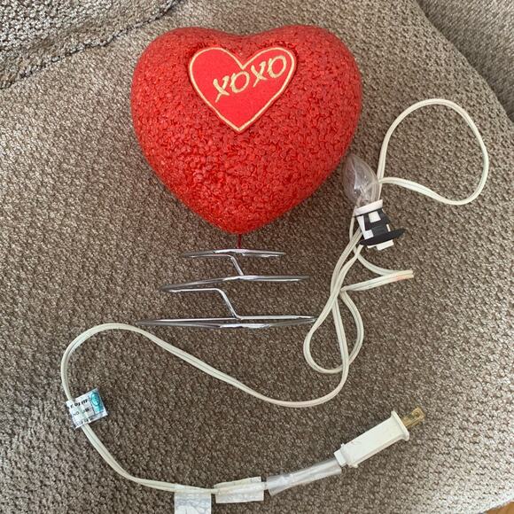 VINTAGE Decorative Outfit 90s XOXO Melted Popcorn Red Heart Light Romantic Sexy - Picture 4 of 14